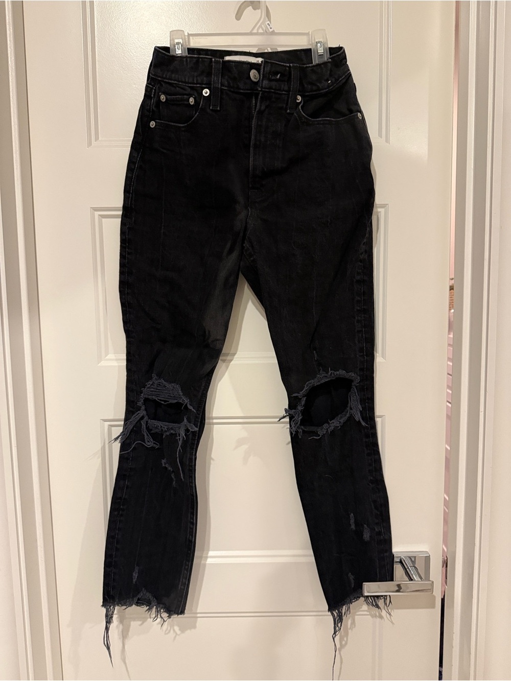 Abercrombie Black Distressed Women’s Jeans